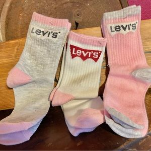 3 pairs of Levi’s girls socks pink, grey & white size 8-12 years